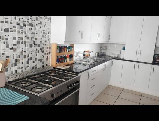 4 BEDROOM HOUSE FOR SALE IN PINNACLE POINT GOLF ESTATE